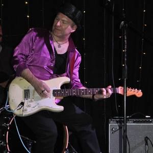 Meet your Posher, Wayne